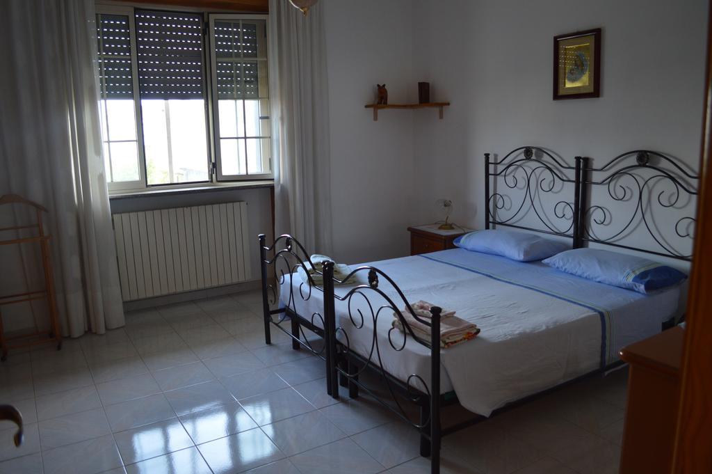 ויניאקסטריזי B&B Le Rose חדר תמונה